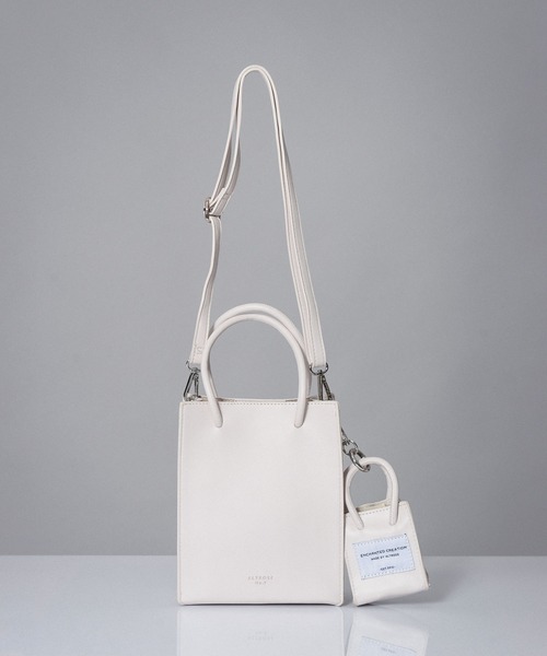 ALTROSE（アルトローズ）の「［ALTROSE/アルトローズ］ワッペン ミニバッグ付き 2WAY ショルダーバッグ（ショルダーバッグ・レディース・ブラック/ゼブラ/グリーン/アイボリー/パープル・FREE）」の2枚目の写真