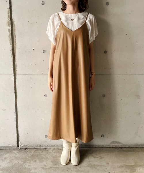 CAPRICIEUX LE'MAGE（カプリシューレマージュ）の「〈セットアイテム〉パフブラウス＆レザーキャミワンピースセット（ワンピース・レディース・グレイッシュベージュ/ブラック/キャメル・FREE）」の6枚目の写真