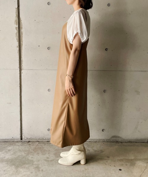 CAPRICIEUX LE'MAGE（カプリシューレマージュ）の「〈セットアイテム〉パフブラウス＆レザーキャミワンピースセット（ワンピース・レディース・グレイッシュベージュ/ブラック/キャメル・FREE）」の7枚目の写真