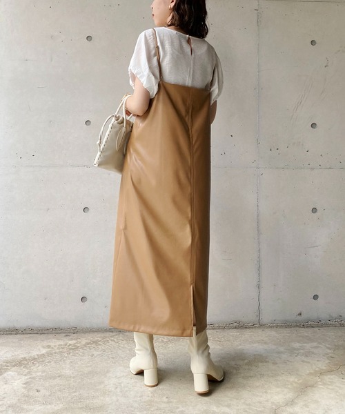 CAPRICIEUX LE'MAGE（カプリシューレマージュ）の「〈セットアイテム〉パフブラウス＆レザーキャミワンピースセット（ワンピース・レディース・グレイッシュベージュ/ブラック/キャメル・FREE）」の16枚目の写真