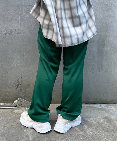 MAJESTIC LEGON(マジェスティックレゴン)の「リラックスカラーパンツ(その他パンツ・レディース・ブラック/グリーン/モカ・SMALL/MEDIUM)」の6枚目の写真