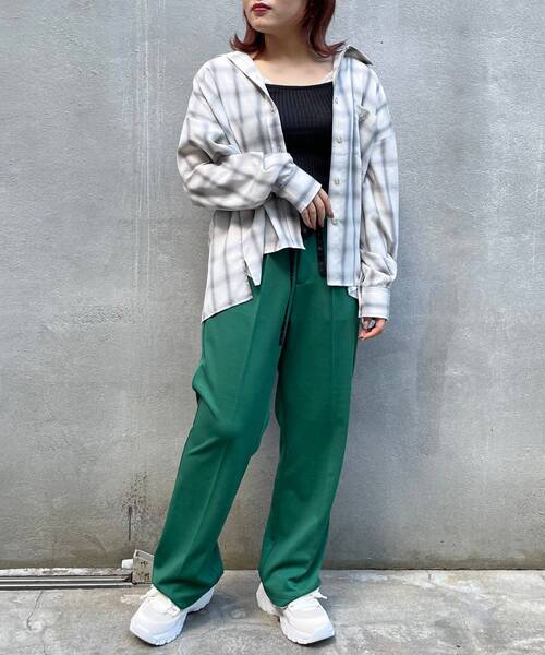 MAJESTIC LEGON(マジェスティックレゴン)の「リラックスカラーパンツ(その他パンツ・レディース・ブラック/グリーン/モカ・SMALL/MEDIUM)」の7枚目の写真