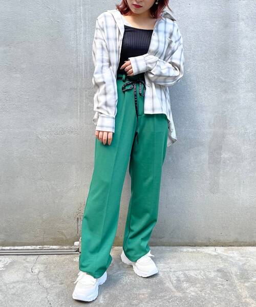 MAJESTIC LEGON(マジェスティックレゴン)の「リラックスカラーパンツ(その他パンツ・レディース・ブラック/グリーン/モカ・SMALL/MEDIUM)」の9枚目の写真