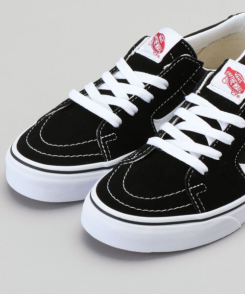 VANS(バンズ)の「VANS/ヴァンズ SK8-LOW スケートロー(スニーカー・レディース・ブラック・28.0cm/26.5cm/25.0cm/27.0cm/26.0cm/27.5cm/24.0cm/23.0cm)」の4枚目の写真