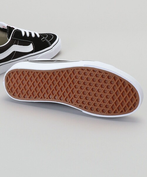 VANS(バンズ)の「VANS/ヴァンズ SK8-LOW スケートロー(スニーカー・レディース・ブラック・28.0cm/26.5cm/25.0cm/27.0cm/26.0cm/27.5cm/24.0cm/23.0cm)」の5枚目の写真