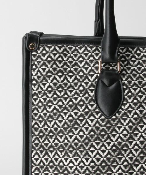 closet story（クローゼットストーリー）の「＜closet story（クローゼットストーリー）＞ジャカード スクエア トートバッグ（ショルダーバッグ・レディース・ブラック/ベージュ・FREE）」の13枚目の写真