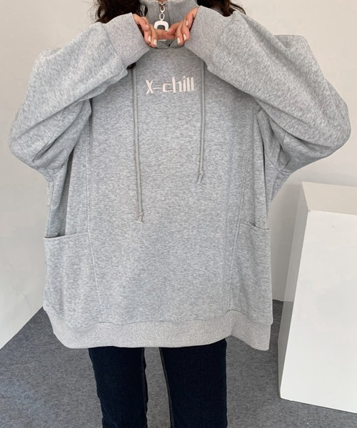 Diosfront(ディオスフロント)の「オーバーサイズロゴ刺繍レイヤード風スウェットパーカー(パーカー・レディース・ブラック/グレー/イエロー・M/L)」の8枚目の写真