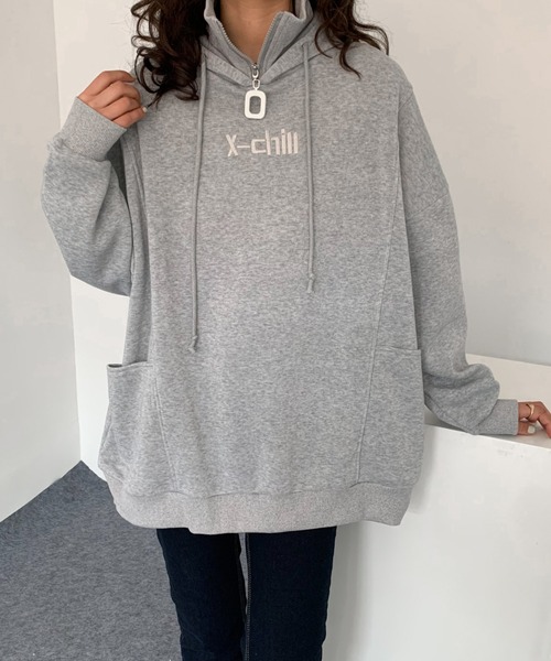 Diosfront(ディオスフロント)の「オーバーサイズロゴ刺繍レイヤード風スウェットパーカー(パーカー・レディース・ブラック/グレー/イエロー・M/L)」の10枚目の写真