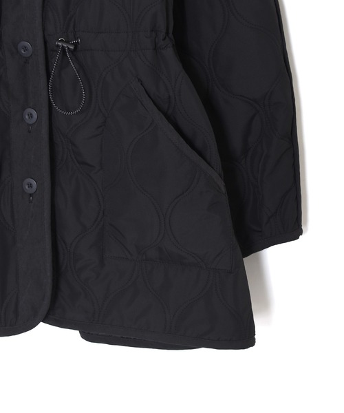 w closet（ダブルクローゼット）の「VネックWステッチひょうたんキルティングジャケット（ダウンジャケット/コート・レディース・アイボリー/ベージュ系その他/カーキ/ブラック・FREE）」の8枚目の写真