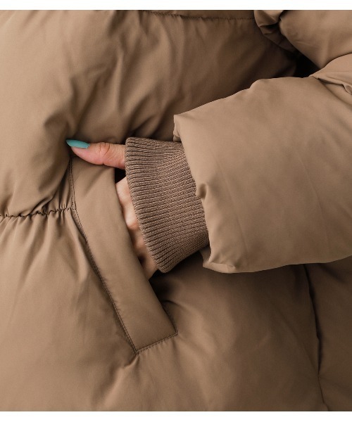 AZUL by moussy（アズールバイマウジー）の「ECOUSE PADDED CT/エコユーズパデッドコート（ダウンジャケット/コート・レディース・ブラック/ライトブラウン・SMALL/MEDIUM）」の19枚目の写真