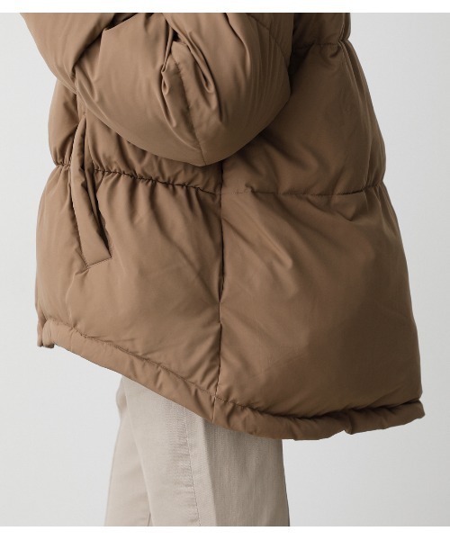 AZUL by moussy（アズールバイマウジー）の「ECOUSE PADDED CT/エコユーズパデッドコート（ダウンジャケット/コート・レディース・ブラック/ライトブラウン・SMALL/MEDIUM）」の5枚目の写真