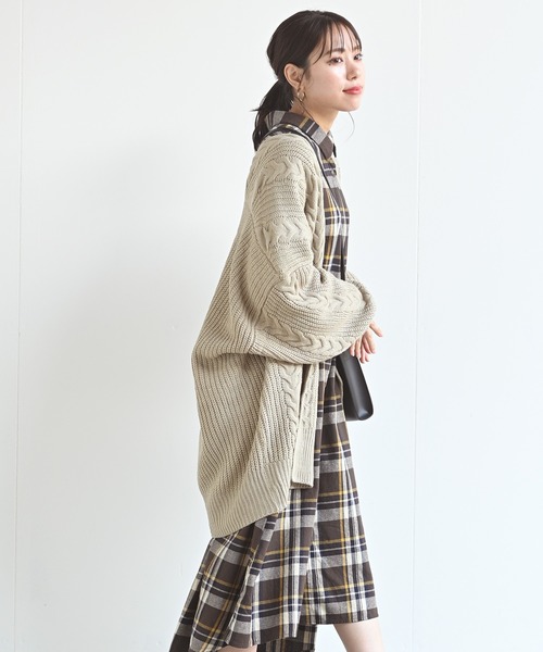 rps(アールピーエス)の「ケーブルニットロングカーディガン(カーディガン/ボレロ・レディース・ブラック/ベージュ/アイボリー・M)」の21枚目の写真