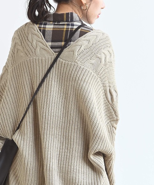 rps(アールピーエス)の「ケーブルニットロングカーディガン(カーディガン/ボレロ・レディース・ブラック/ベージュ/アイボリー・M)」の17枚目の写真