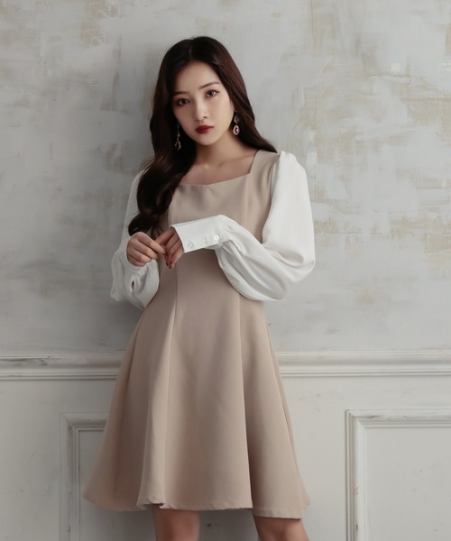 ANDGEEBEE（アンジービー）の「ブラウススリーブミニワンピ（ワンピース・レディース・ベージュ/ブラック・MEDIUM）」の5枚目の写真