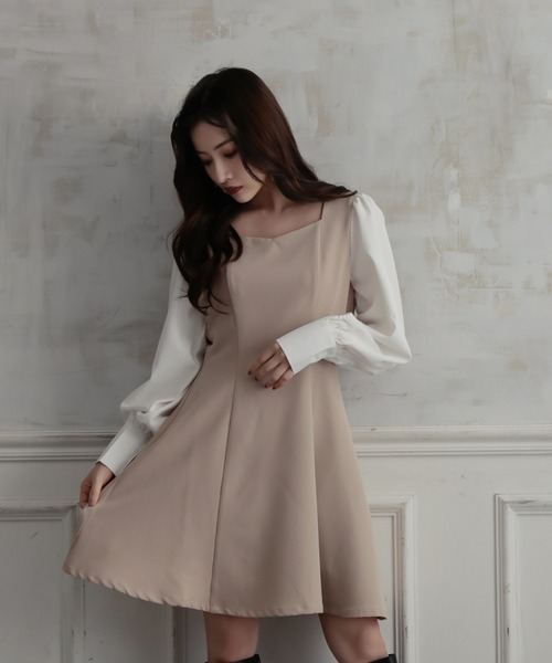 ANDGEEBEE（アンジービー）の「ブラウススリーブミニワンピ（ワンピース・レディース・ベージュ/ブラック・MEDIUM）」の13枚目の写真