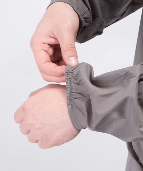 karrimor（カリマー）の「wind shell pull over（ナイロンジャケット・メンズ・ブラック/グレー・S/M/L/XL）」の6枚目の写真