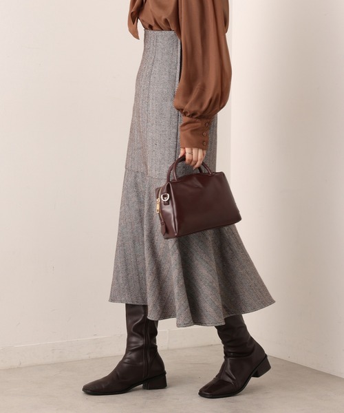 one after another NICE CLAUP（ワンアフターアナザーナイスクラップ）の「【WEB限定】Ｓ・Mサイズあり！ツイードハイウエストマーメイドスカート（スカート・レディース・ホワイト系その他/ブラック系その他/ブラウン系その他・SMALL/MEDIUM）」の3枚目の写真
