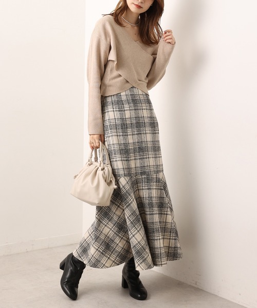 one after another NICE CLAUP（ワンアフターアナザーナイスクラップ）の「【WEB限定】Ｓ・Mサイズあり！ツイードハイウエストマーメイドスカート（スカート・レディース・ホワイト系その他/ブラック系その他/ブラウン系その他・SMALL/MEDIUM）」の4枚目の写真