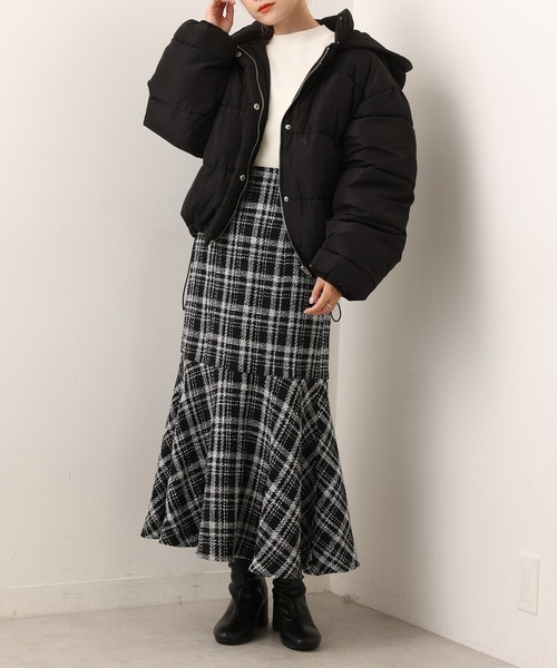 one after another NICE CLAUP（ワンアフターアナザーナイスクラップ）の「【WEB限定】Ｓ・Mサイズあり！ツイードハイウエストマーメイドスカート（スカート・レディース・ホワイト系その他/ブラック系その他/ブラウン系その他・SMALL/MEDIUM）」の16枚目の写真