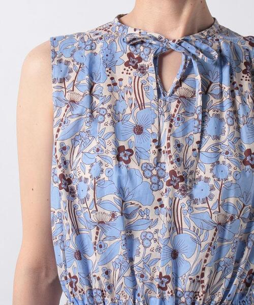 To b. by agnes b.(トゥービーバイアニエスベー)の「WR23 CHEMISE ボタニカルプリントブラウス(シャツ/ブラウス・レディース・ブルー・38/36)」の7枚目の写真