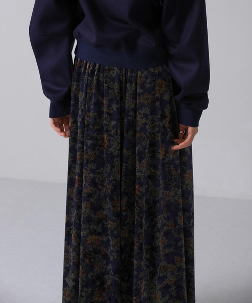 KBF（ケイビーエフ）の「プリントベロアロングスカート（スカート・レディース・ベージュ系その他/ブルー系その他・ONE）」の19枚目の写真