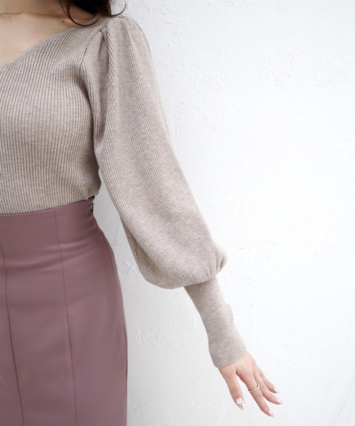 ROYAL PARTY（ロイヤルパーティー）の「Vネックマトンスリーブニットトップス（ニット/セーター・レディース・イエロー/ブラウン/ベージュ・FREE）」の13枚目の写真