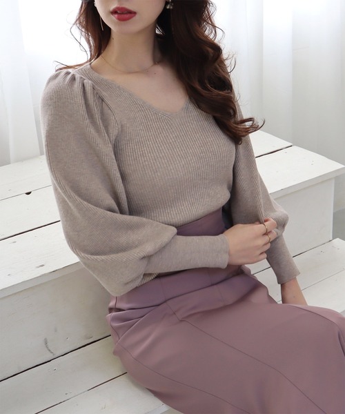 ROYAL PARTY（ロイヤルパーティー）の「Vネックマトンスリーブニットトップス（ニット/セーター・レディース・イエロー/ブラウン/ベージュ・FREE）」の9枚目の写真