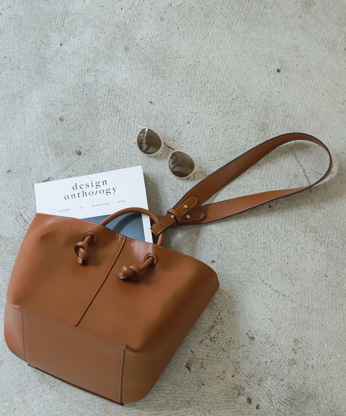 Andemiu（アンデミュウ）の「ムスビトート267356（トートバッグ・レディース・オフホワイト/イエロー/キャメル・FREE）」の3枚目の写真