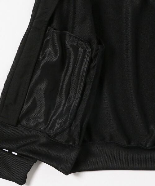 こども ビームス（コドモビームス）の「adidas / アディカラー SST トラックスーツ 22（100～130㎝）（ジャージ・キッズ・ブラック・100/110/120/130）」の9枚目の写真