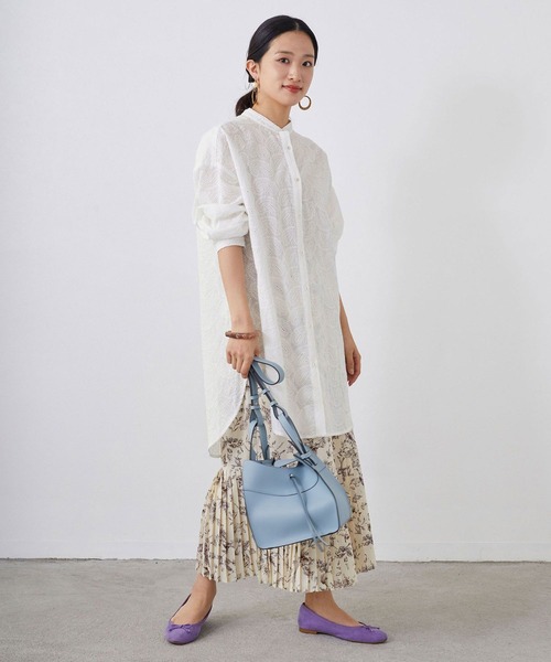 NICOLE white（ニコルホワイト）の「ペイスリー柄 生地刺繍ロングブラウス（シャツ/ブラウス・レディース・ブラック/オフホワイト・FREE）」の2枚目の写真