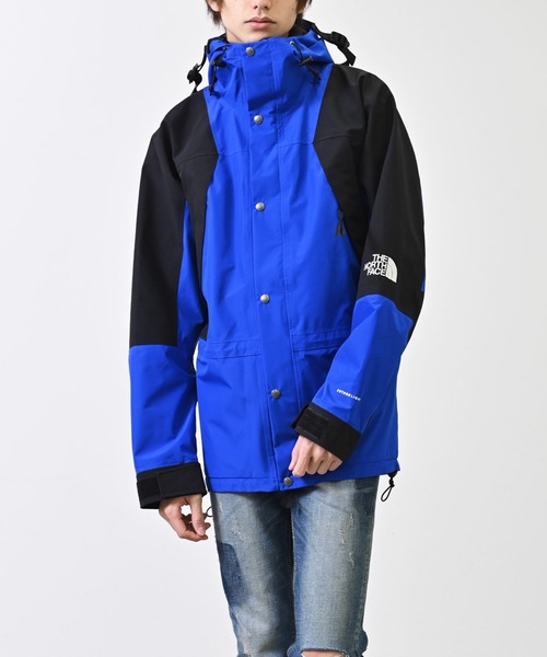 THE NORTH FACE（ザノースフェイス）の「THE NORTH FACE ザ ノースフェイス 1994 レトロ フューチャーライトマウンテンパーカー（マウンテンパーカー・レディース・ブラック/レッド/ゴールド/ブルー・S/XS/M）」の2枚目の写真