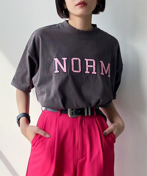 PAGEBOY(ページボーイ)の「カラフルカレッジTシャツ(Tシャツ/カットソー・レディース・チャコールグレー/オフホワイト/オートミール・FREE)」の11枚目の写真