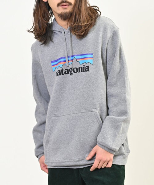 patagonia(パタゴニア)の「Patagonia(パタゴニア) アップライザル ロゴフーディパーカー(パーカー・メンズ・グレー・M/XL/L/XXL)」の1枚目の写真