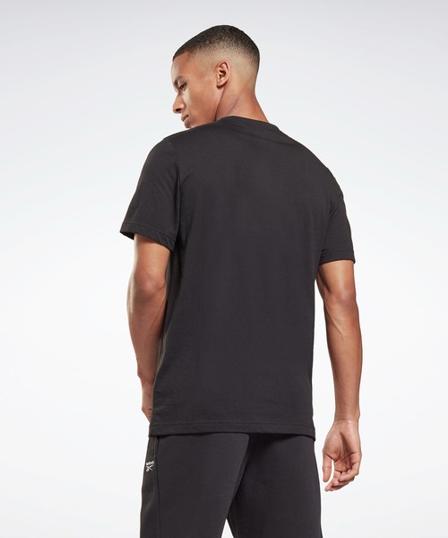 Reebok(リーボック)の「MYT グラフィック Tシャツ / MYT Graphic T-Shirt(Tシャツ/カットソー・メンズ・ブラック/ベージュ・SMALL/MEDIUM/LARGE/X-LARGE/XX-LARGE/X-SMALL/XXX-LARGE)」の3枚目の写真