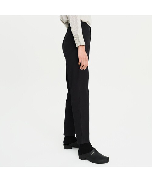 AIGLE（エーグル）の「吸水速乾 ストレッチ スリム テーパードパンツ（その他パンツ・レディース・ブラック/モスグリーン/アイボリー・38/36/34）」の8枚目の写真