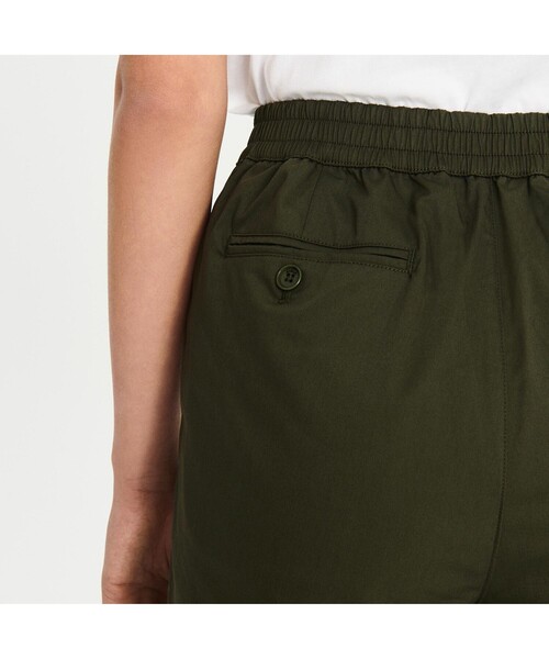 AIGLE（エーグル）の「吸水速乾 ストレッチ スリム テーパードパンツ（その他パンツ・レディース・ブラック/モスグリーン/アイボリー・38/36/34）」の14枚目の写真