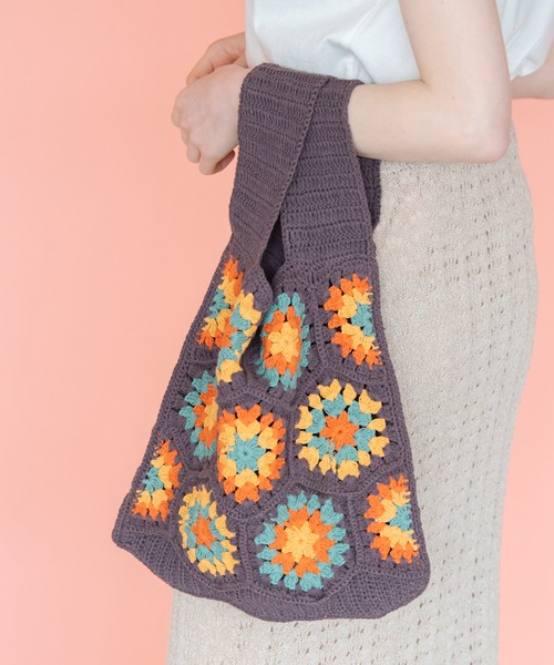 Crisp（クリスプ）の「クロシェモチーフバッグ（ハンドバッグ・レディース・ブラウン/アイボリー・FREE）」の2枚目の写真