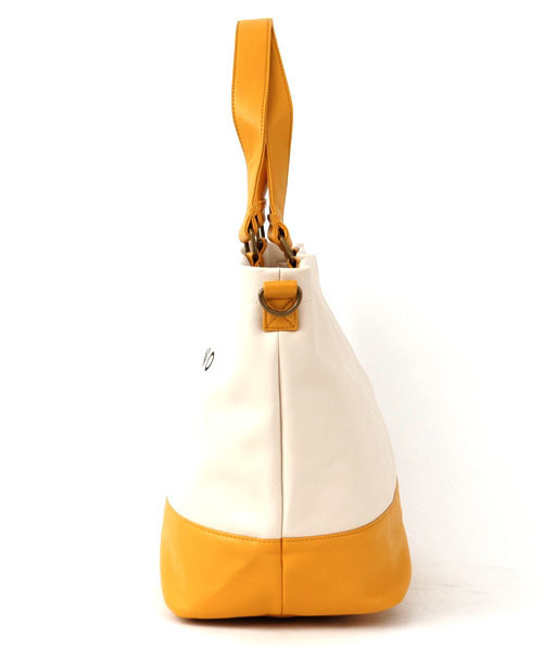 GIORDANO（ジョルダーノ）の「[GIORDANO]ライオンプリントPUレザーバイカラートートバッグ (2015年モデル）（トートバッグ・レディース・ホワイト/ブラウン/ネイビー・FREE）」の8枚目の写真