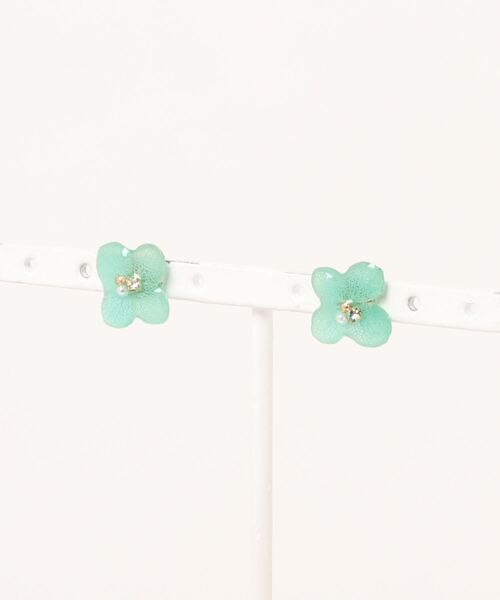 tone（トーン）の「【よひらのはな】紫陽花の花びらピアス（ピアス（両耳用）・レディース・ホワイト/パープル/ネイビー/グレー/ピンク/ブルー/グリーン/グリーン系その他・FREE）」の4枚目の写真