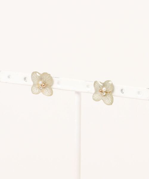 tone（トーン）の「【よひらのはな】紫陽花の花びらピアス（ピアス（両耳用）・レディース・ホワイト/パープル/ネイビー/グレー/ピンク/ブルー/グリーン/グリーン系その他・FREE）」の2枚目の写真