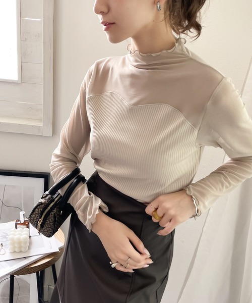 classicalelf(クラシカルエルフ)の「360度盛れる。リブドッキングメロウシアー素材カットソー(Tシャツ/カットソー・レディース・ブラック/ピンクベージュ/ホワイト・LARGE/MEDIUM/SMALL/X-LARGE)」の3枚目の写真