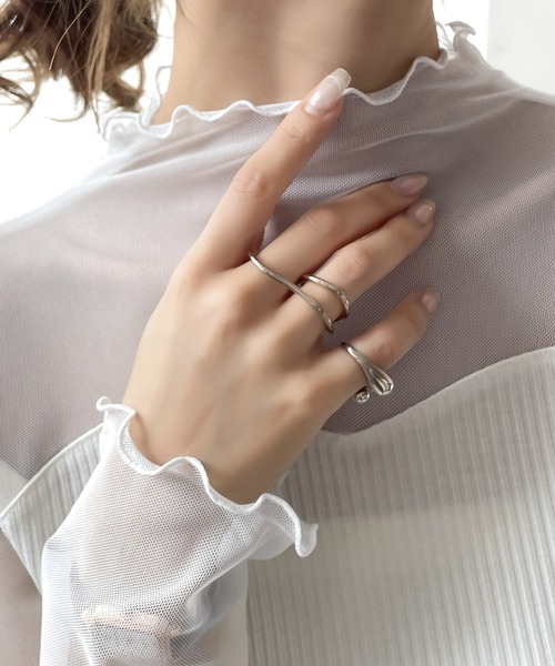 classicalelf(クラシカルエルフ)の「360度盛れる。リブドッキングメロウシアー素材カットソー(Tシャツ/カットソー・レディース・ブラック/ピンクベージュ/ホワイト・LARGE/MEDIUM/SMALL/X-LARGE)」の12枚目の写真
