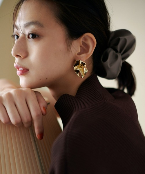 SNIDEL（スナイデル）の「バリエシュシュ（シュシュ・レディース・キャメル/チェック/ライトブルー・FREE）」の4枚目の写真