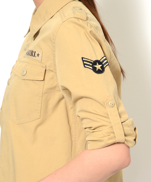 X-girl(エックスガール)の「【NYLON7月号掲載】BADGED ARMY SHIRT(シャツ/ブラウス・レディース・ベージュ/オリーブ/ネイビー・2/1)」の9枚目の写真