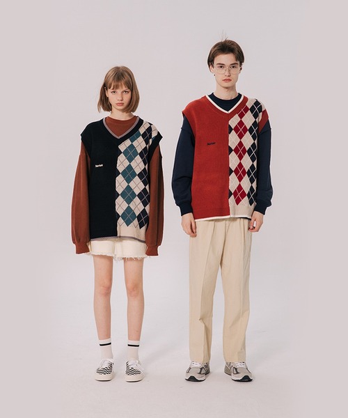 CORPUS TOKYO（コーパス トーキョー）の「アーガイルVネックニットベスト（ベスト・メンズ・ブラック/ベージュ/レッド・1/2/3）」の21枚目の写真