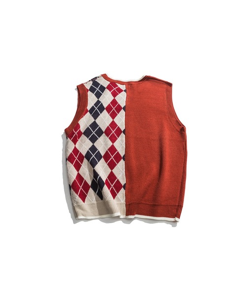 CORPUS TOKYO（コーパス トーキョー）の「アーガイルVネックニットベスト（ベスト・メンズ・ブラック/ベージュ/レッド・1/2/3）」の11枚目の写真