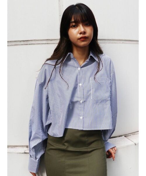 MURUA(ムルーア)の「ストライプクロップドカラーシャツ(シャツ/ブラウス・レディース・ブルー/レッド/グリーン/ネイビー・FREE)」の6枚目の写真