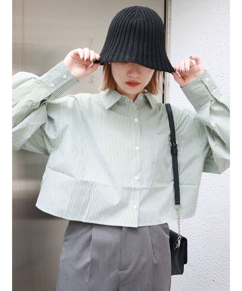 MURUA(ムルーア)の「ストライプクロップドカラーシャツ(シャツ/ブラウス・レディース・ブルー/レッド/グリーン/ネイビー・FREE)」の11枚目の写真