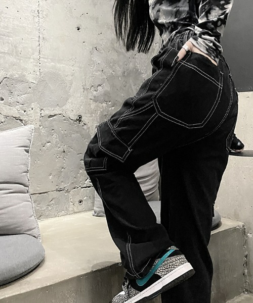 .KOM（ドットコム）の「A'GEM/9 × .kom『.komセレクト/ドットケーオーエムセレクト』ステッチアクセント カーゴパンツ（カーゴパンツ・レディース・ブラック・M/L）」の6枚目の写真