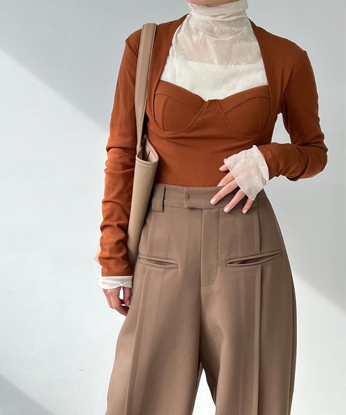 chuclla(チュクラ)の「ブラカットディテール リブカットソー chw22a124(Tシャツ/カットソー・レディース・ブラック/ダークグレー/ホワイト/ブラウン・FREE)」の6枚目の写真